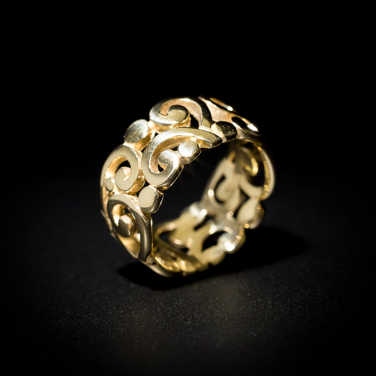 Maori Dawn Ring Gold